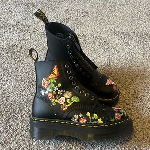 Sinclair Bloom Platform Dr. Martens Boots